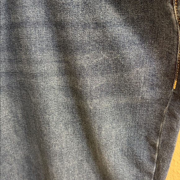 33SE82 - Picture 7 of 7